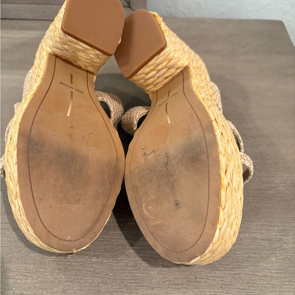 DV by Dolce Vita Beige Woven Platform Sandals - Picture 6 of 6